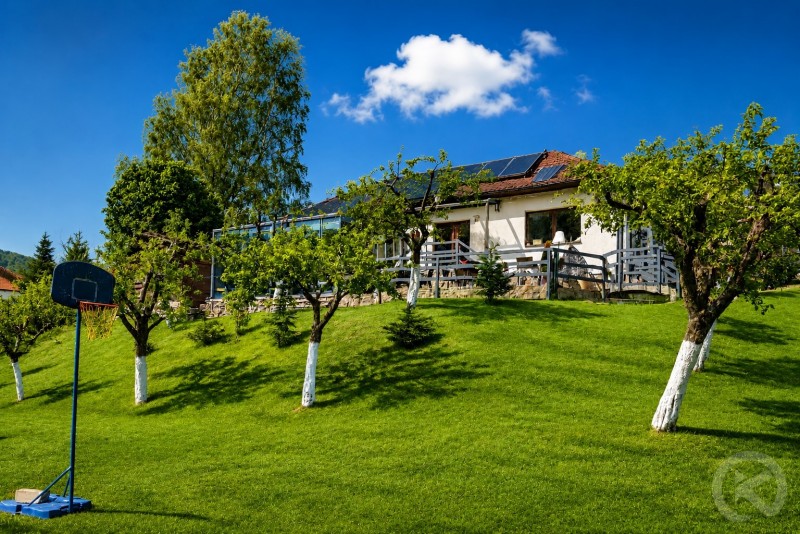 Casa Lipan Colibita – Mountain Cabin with Jacuzzi near the Lake Colibița 715167 thumb