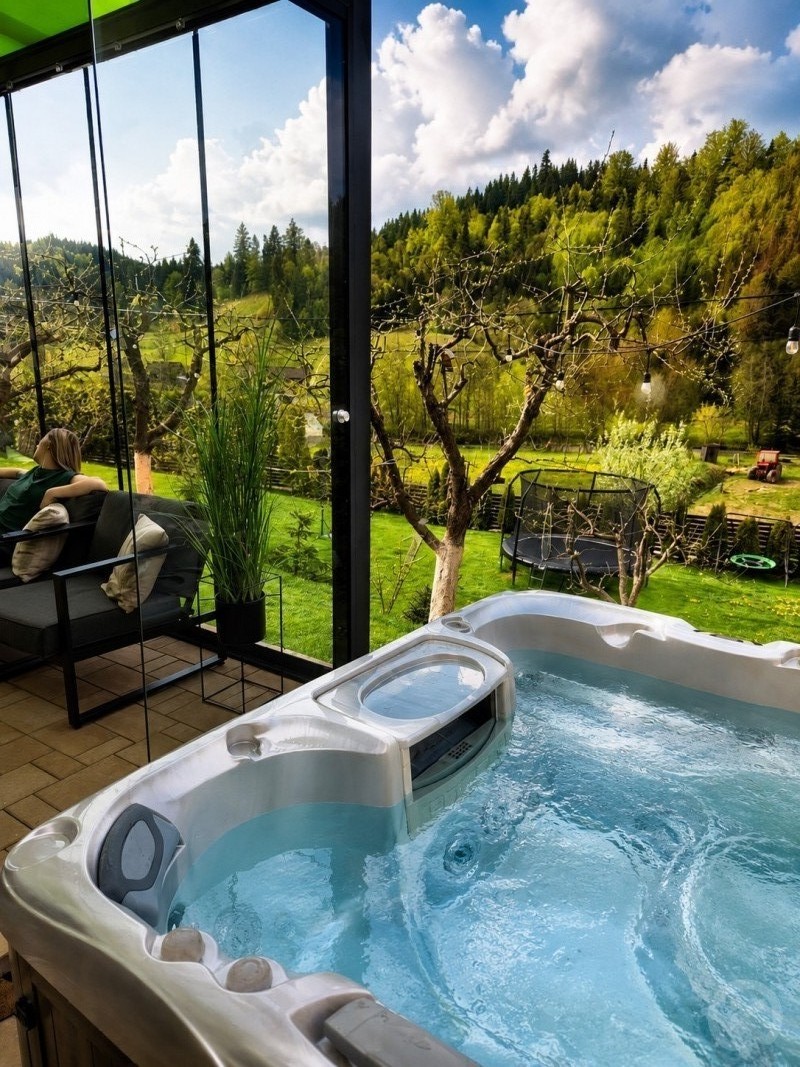 Casa Lipan Colibita – Mountain Cabin with Jacuzzi near the Lake