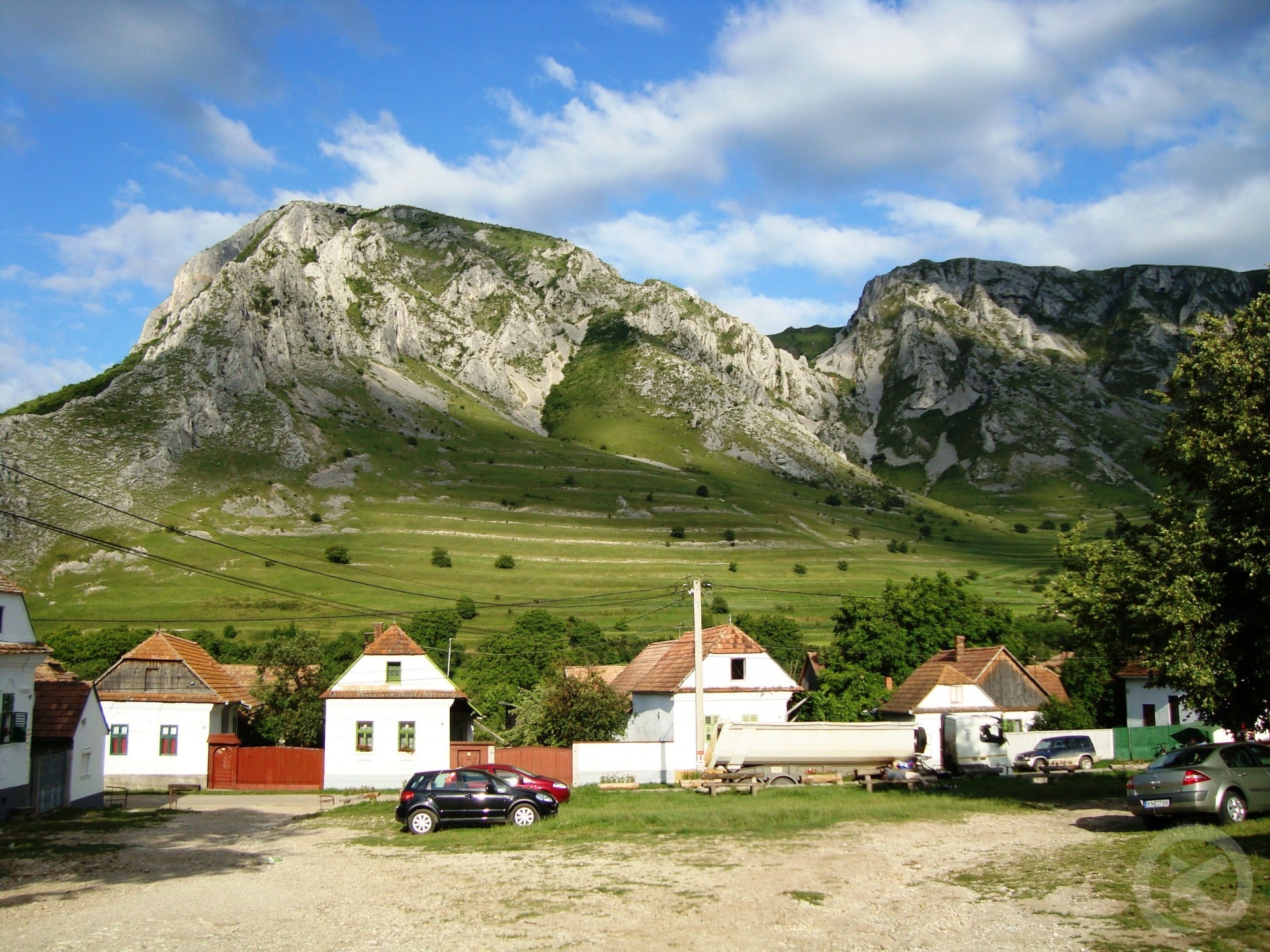 Rimetea (Torock&oacute;): A fairytale village at the foot of the Colț Mountain